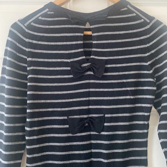 French Connection Striped Sweater Dress w/ Mini Bows Back Size 4 Sexy Blk Gray - Picture 7 of 10